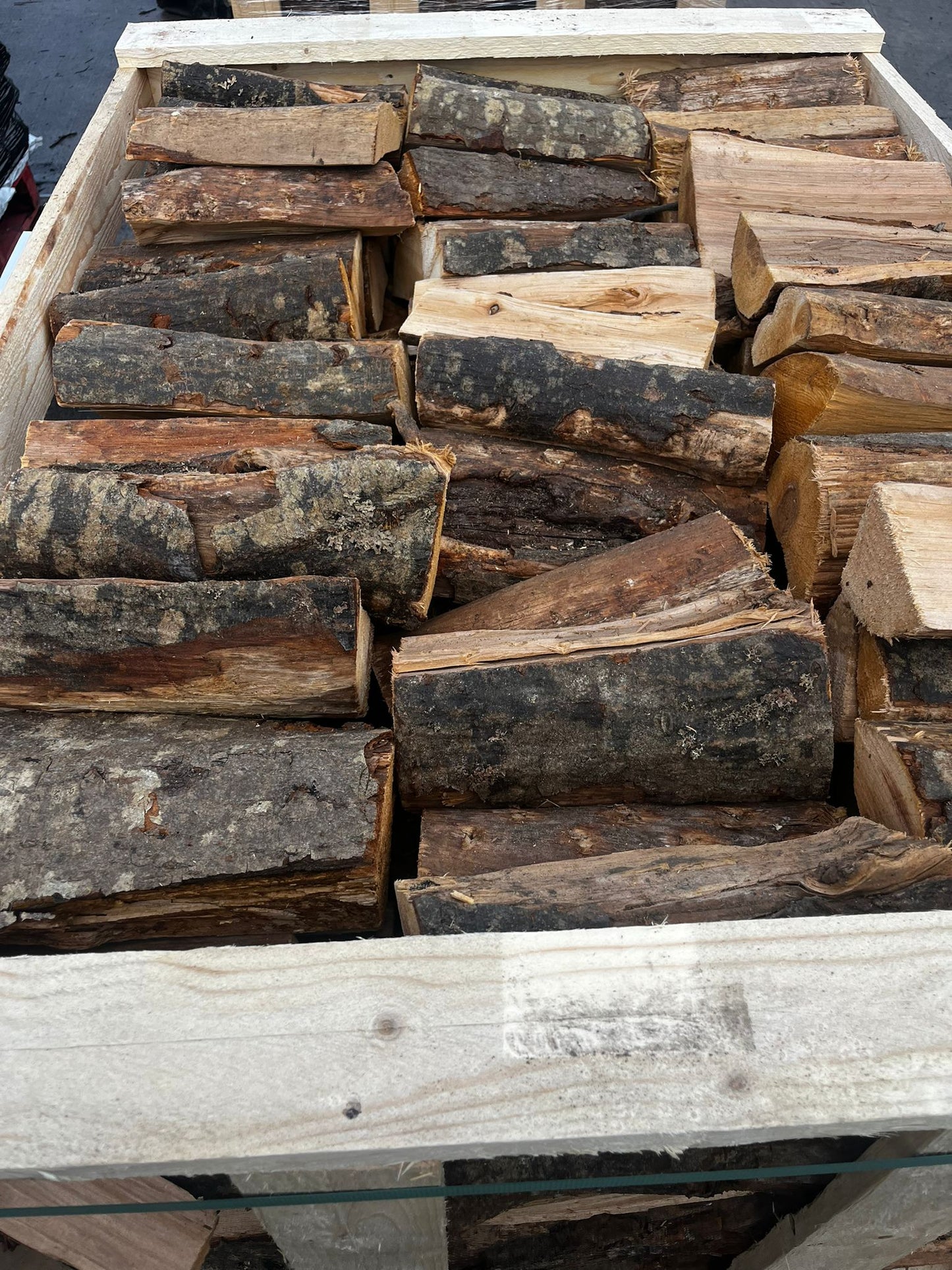 Kiln Dried Alder Log Crates 1m