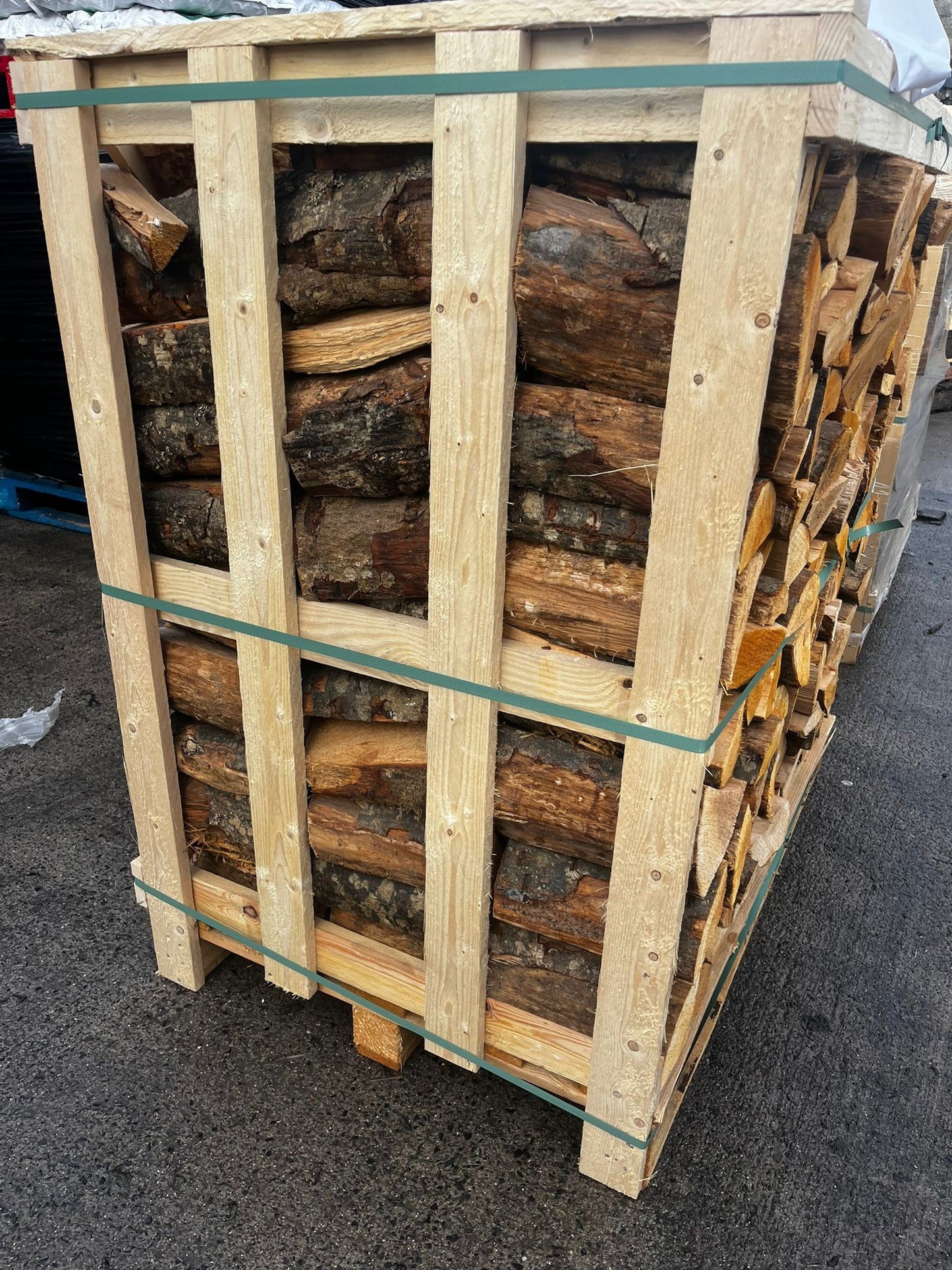 Kiln Dried Alder Log Crates 1m
