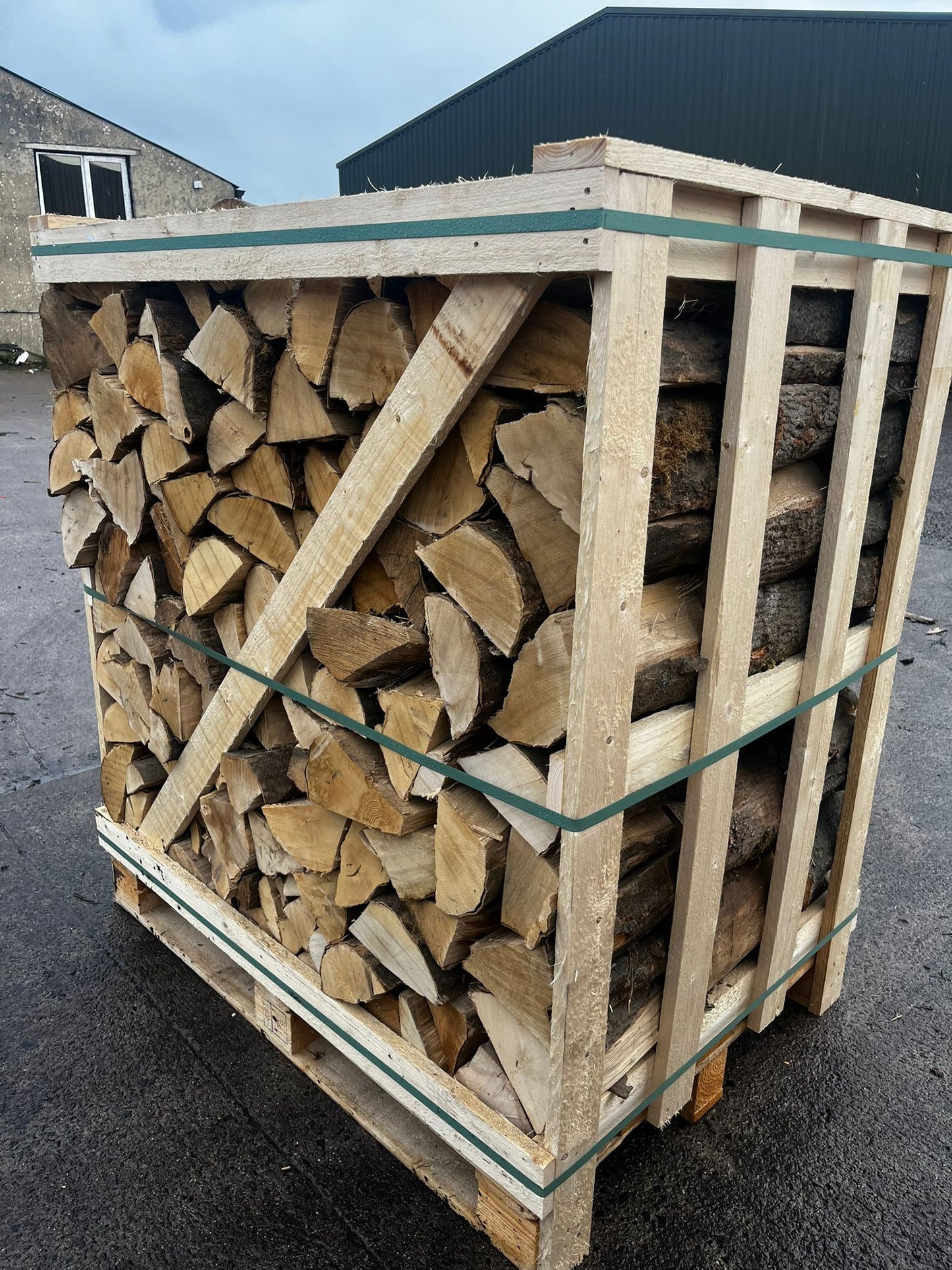 Kiln Dried Hornbeam Log Crates 1m